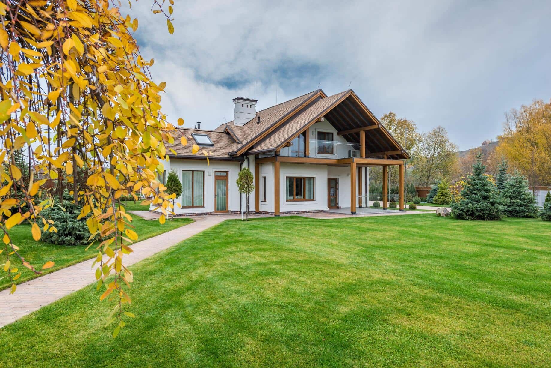Backyard with grass-grade permeable paving